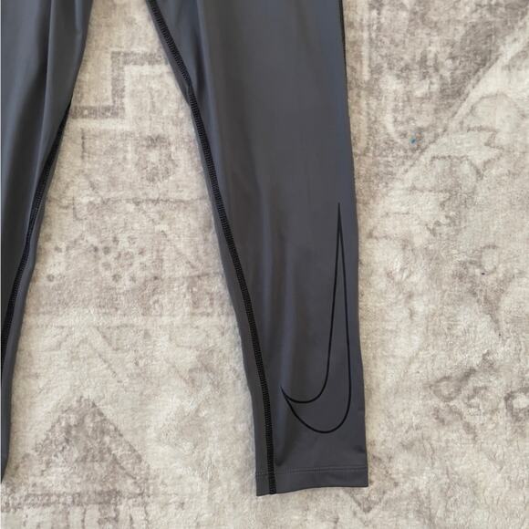 Nike Dri-Fit Pro 3/4 Tight Pant Leggings Athletic Excercise Iron Size Small New - Picture 4 of 7
